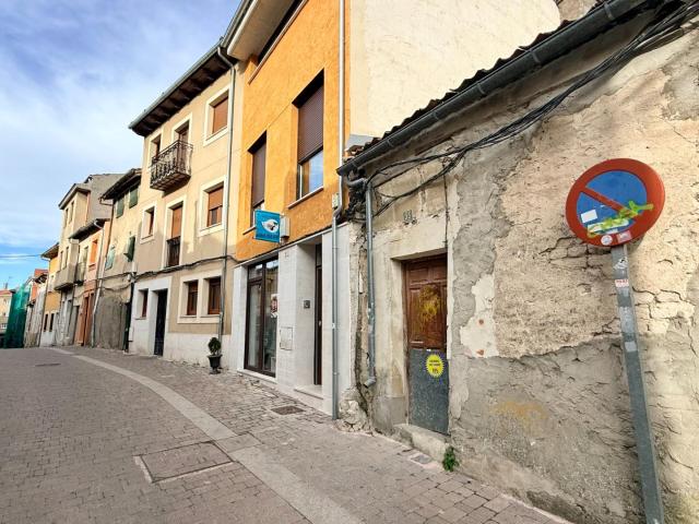 Casa en Venta en Calle Diego Velázquez, 33, Cuéllar