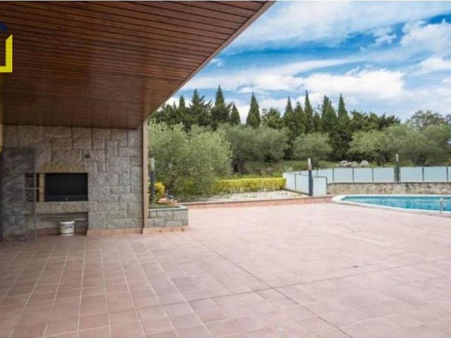 Casa en venta en calle Espolla, Sant Climent Sescebes, de 193 m² 4 habitaciones por 695.000