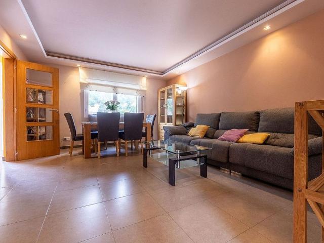 Casa en venta en calle Formentera, Mont Roig del Camp, de 138 m² 3 habitaciones por 370.000