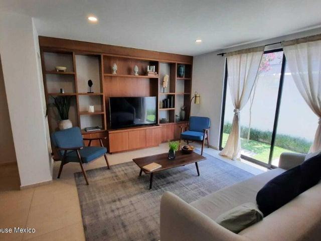 Casa en Venta en Calle Francisco Landino, Miguel Hidalgo RU 24 4722