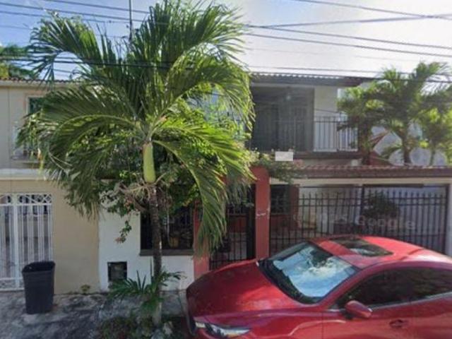 CASA EN VENTA EN CALLE HALACHO, COL. SM 50, CANCÚN, QUINTANA ROO