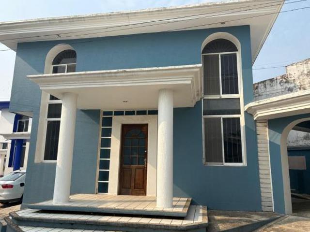 Casa en venta en calle Heriberto Jara, Colonia Vistalmar, Coatzacoalcos, Veracruz