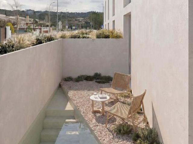 Casa en venta en calle Joana Piñeiro Fernández, Olesa de Montserrat, de 162 m² 4 habitaciones por 493.000