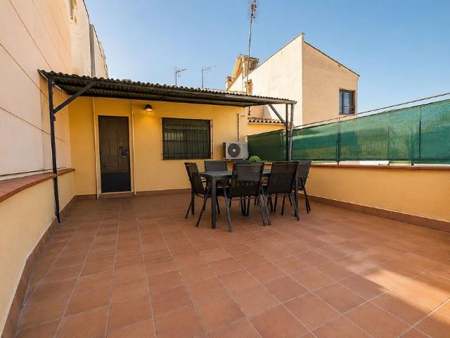 Casa en venta en calle Llarg, Salt, de 180 m² 3 habitaciones por 350.000