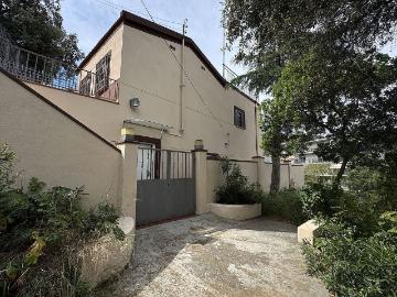 Casa en venta en calle Llerona, Barcelona, de 131 m² 4 habitaciones por 621.000