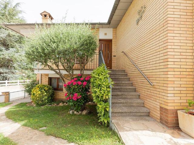 Casa en venta en calle Pau Claris, Seva, de 130 m² 3 habitaciones por 355.000