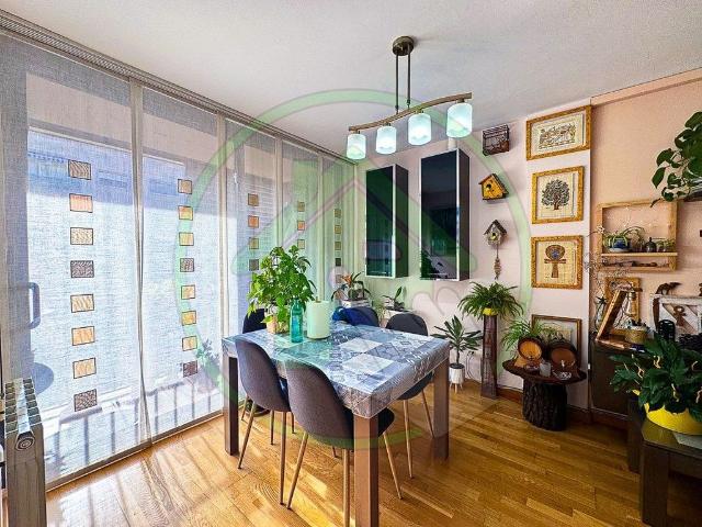Casa pareada en venta en calle Placeta de Molins, Viladecans, de 118 m² 3 habitaciones por 408.000