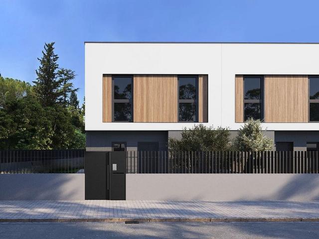Casa en venta en calle Reial, Palau solità i Plegamans, de 210 m² 4 habitaciones por 607.000