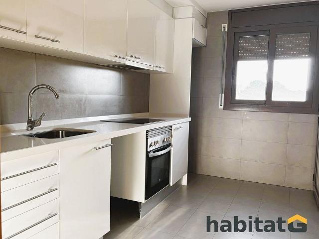 Casa adosada en venta en calle Riu Corb, Palau d´Anglesola, el, de 140 m² 4 habitaciones por 220.000