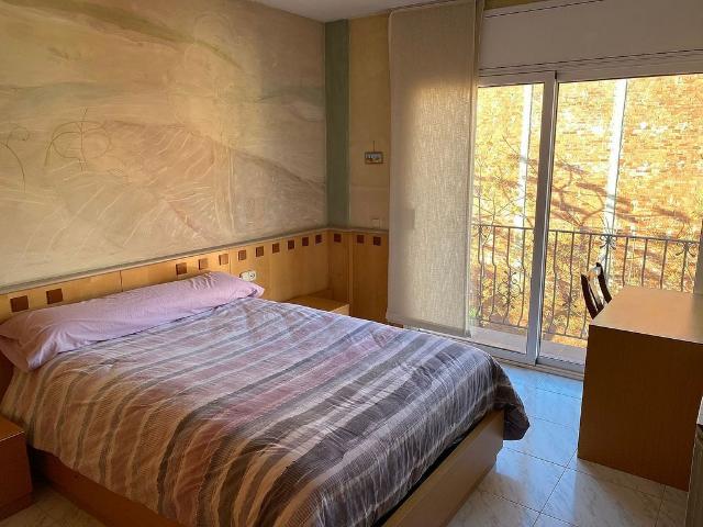 Casa en venta en calle Roig i Jalpí, Pineda de Mar, de 133 m² 3 habitaciones por 415.000