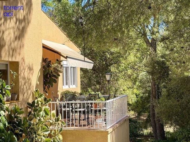 Casa en venta en calle Suïssa, Torroella de Montgrí, de 146 m² 4 habitaciones por 530.000