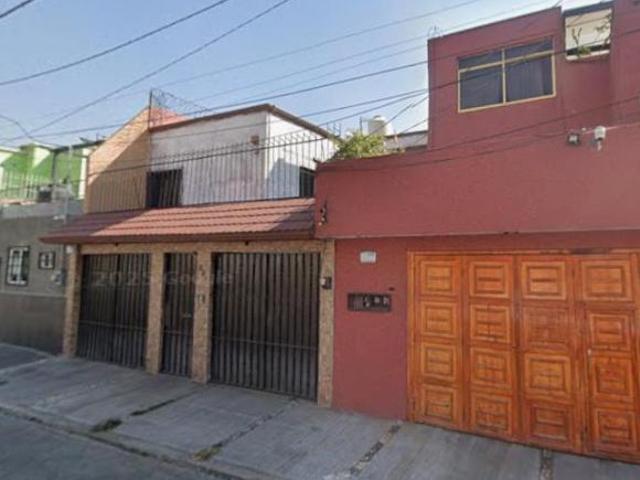 Casa en Venta en Calle Sur 105 #327