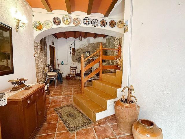 Casa en venta en calle Sant Joan, Vilella Baixa, La, de 103 m² 4 habitaciones por 148.000