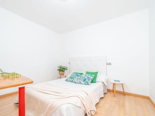 Casa en venta en calle Sant Joan Baptista, Figueres, de 169 m² 2 habitaciones por 229.000