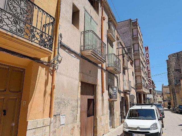 Chalet en venta en calle Sant Lluc, Ulldecona, de 405 m² 8 habitaciones por 69.000