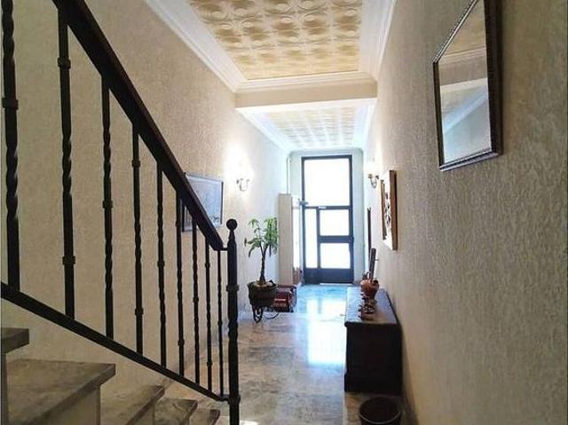 Casa en venta en calle Sant Pau, Figueres, de 131 m² 5 habitaciones por 375.000