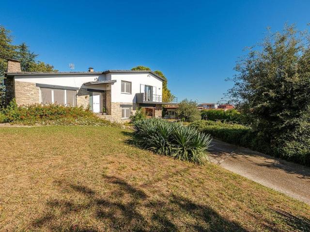 Casa en venta en calle Sant Pere, Banyoles, de 230 m² 6 habitaciones por 750.000