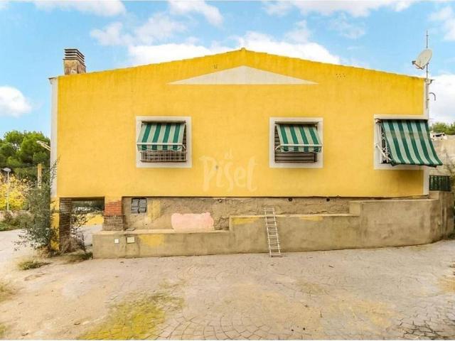 Casa en venta en calle Sc, Catllar, el, de 239 m² 3 habitaciones por 180.000