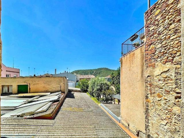 Casa en venta en calle Sebastia, Santa Coloma de Farners, de 365 m² 5 habitaciones por 295.000