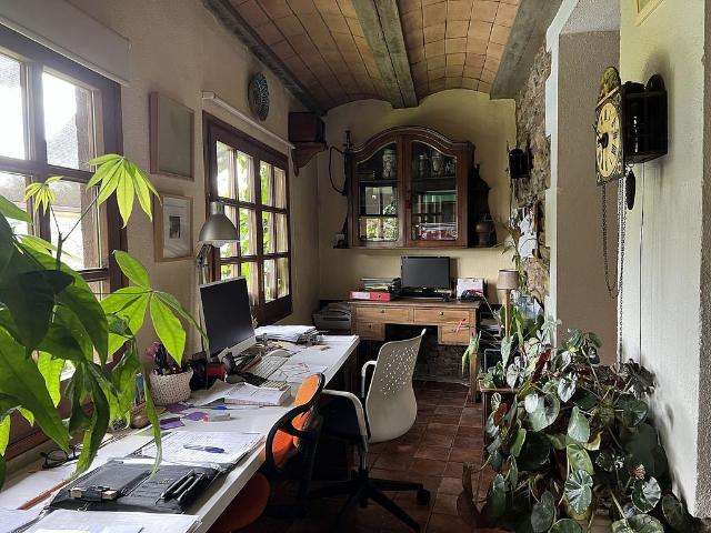 Casa adosada en venta en calle Serreta, Seva, de 200 m² 3 habitaciones por 467.013
