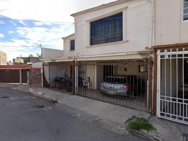 CASA EN VENTA EN CALLE TEPEJI DEL SUR CHIHUAHUA