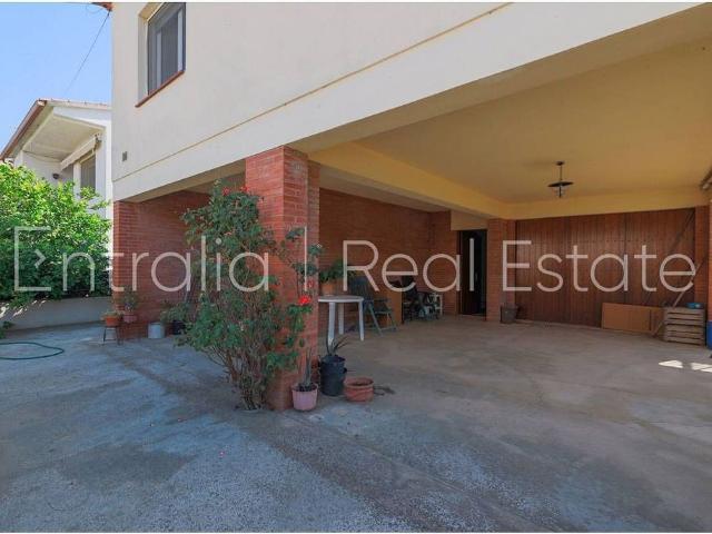 Chalet en venta en calle Ter, Verges, de 198 m² 4 habitaciones por 475.000