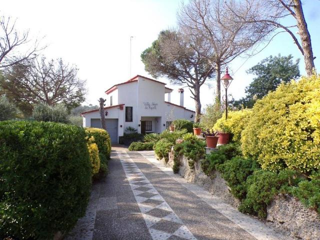 Casa en venta en calle Breda, Maçanet de la Selva, de 124 m² 4 habitaciones por 290.000