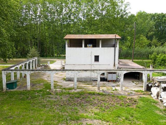 Casa rural en venta en calle Vial, Bescanó, de 543 m² 9 habitaciones por 250.000