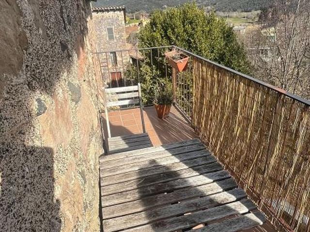 Casa en venta en calle Vila Vella, Santa Pau, de 70 m² 3 habitaciones por 220.000