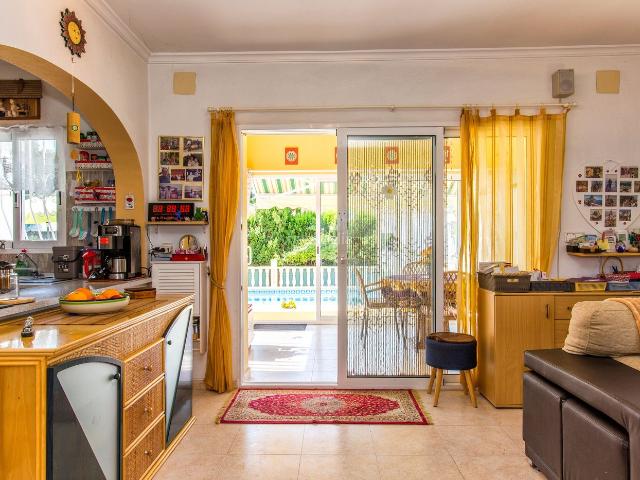 Casa en venta en Calp, Cometa. Casas.