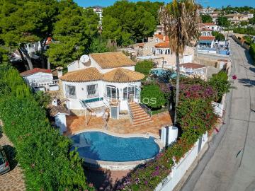 Casa en venta en Calp, Marisol Park Ortembach Los Almendros. Casas.
