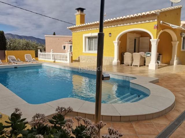 Casa en venta en Calp, Benicolada Las Adelfas. Casas.