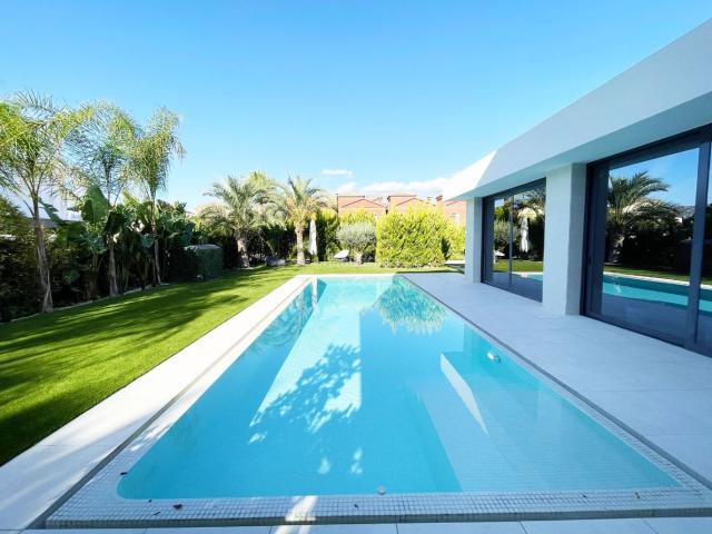 Casa en venta en Calp, Marisol Park Ortembach Los Almendros. Casas.
