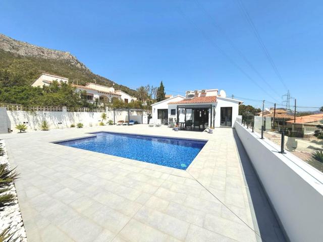 Casa en venta en Calp, Oltamar Cucarres. Casas.