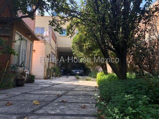 Casa en Venta en Calzada De guadalupe, El Nopalito RU 25 2320