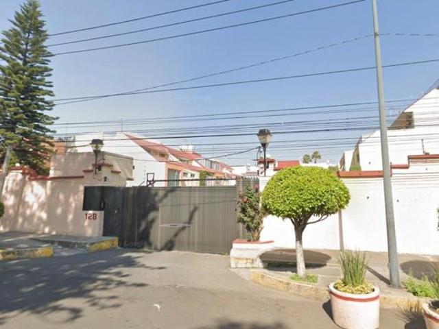 Casa en Venta en Calzada de Las Bombas 128, Colonia Ex Hacienda Coapa, Coyoacán