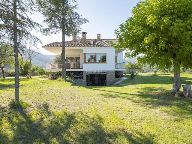 Casa en venta en Camós. Casas.