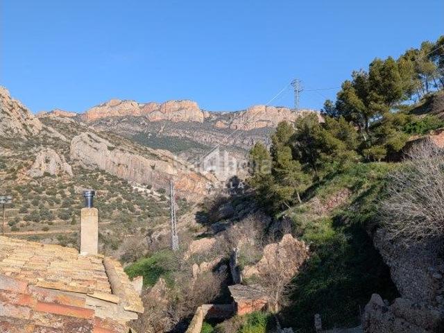 Casa en venta en Camarasa. Tu Refugio en la Montaña! Casa de 3 Plantas con Terraza Panorámica en Camarasa. Casas.