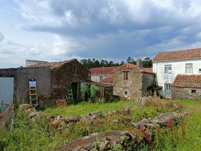 Casa en venta en Camariñas. CASA CON FINCAS EDIFICABLES EN ZONA RURAL DE GALICIA. Casas.