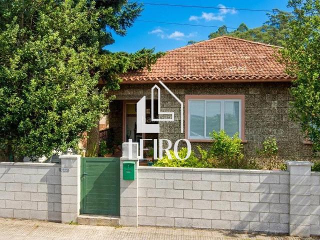 Casa en venta en Cambados. CASA EN PLANTA BAJA CON JARDIN. Casas.