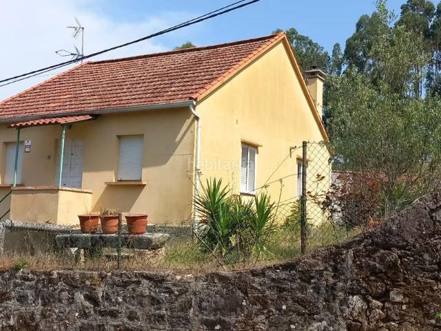 Casa en venta en Cambados. SE VENDE CASA CON LOCAL DE HOSTELERIA. Casas.