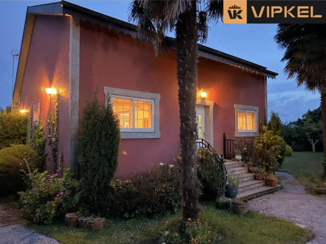 Casa en venta en Cambre La Coruña