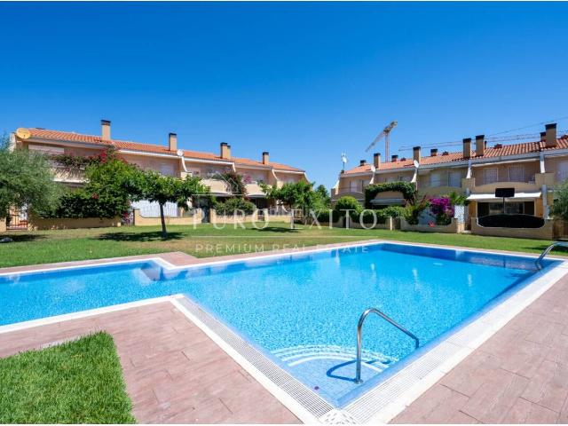 Casa en venta en Cambrils, El Dorado Platja Costa Dorada. El privilegio de vivir en La Llosa, una de las ubicaciones más exclusivas de Cambrils. Casas.