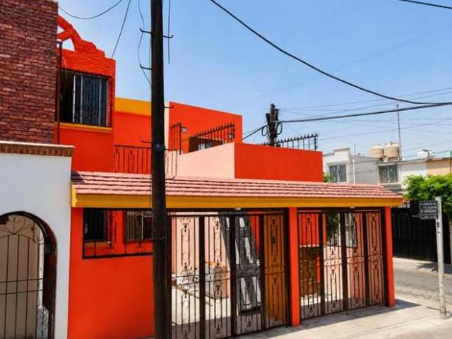 CASA EN VENTA EN CAMICHINES, TLAQUEPAQUE, JALISCO