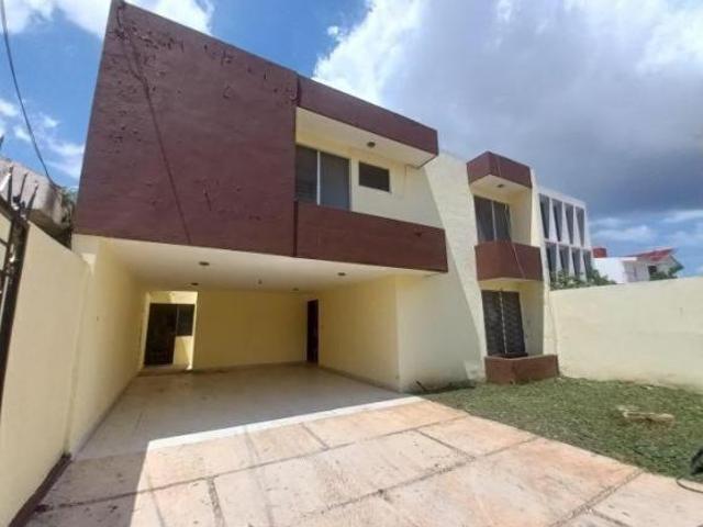 CASA EN VENTA EN CAMPESTRE CON EXCELENTE UBICACIÓN DE LA CIUDAD