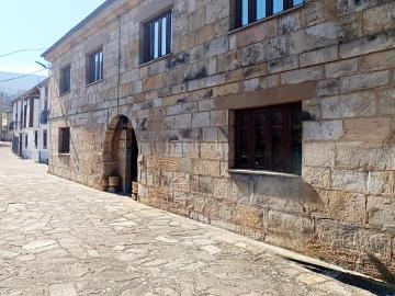 Casa en venta en Campoo de Enmedio. COMPLEJO DE CASAS INDEPENDIENTES ADOSADAS CON GRAN TERRENO. Casas Campoo de.