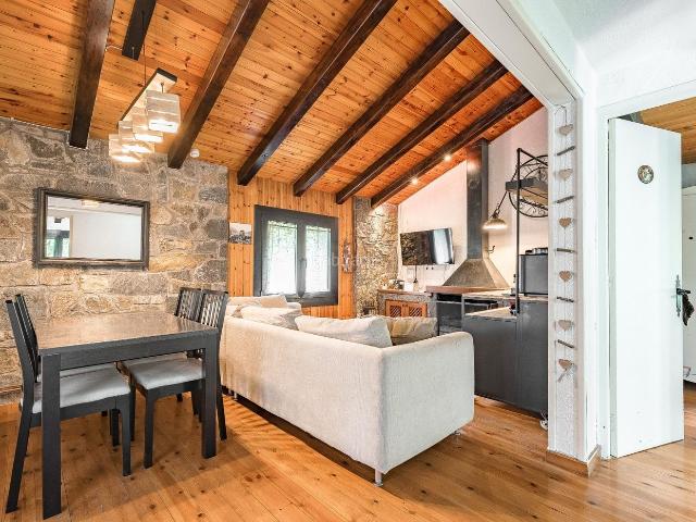 Casa en venta en Camprodon Pirineos. Encantadora casa de montaña en FontRubi. Casas.