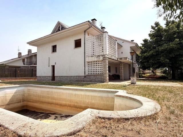 Casa en venta en Canovelles. Casa en venta en Can Duran. Casas.