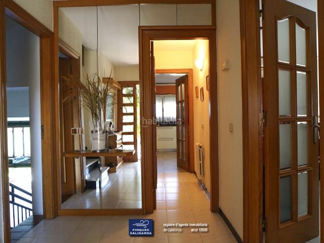Casa en venta en Canovelles. Casas.