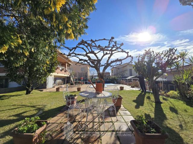 Casa en venta en Cànoves i Samalús. Casa en venta en Cánoves, 4 dormitorios. Casas Cànoves i.